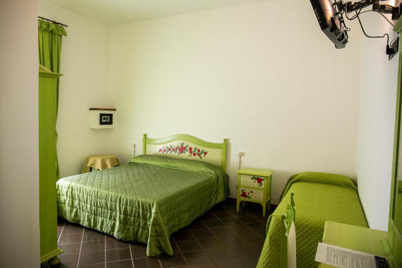 La Villetta Food & Drink Rooms For Rent - No Reception - LʼAquila المظهر الخارجي الصورة