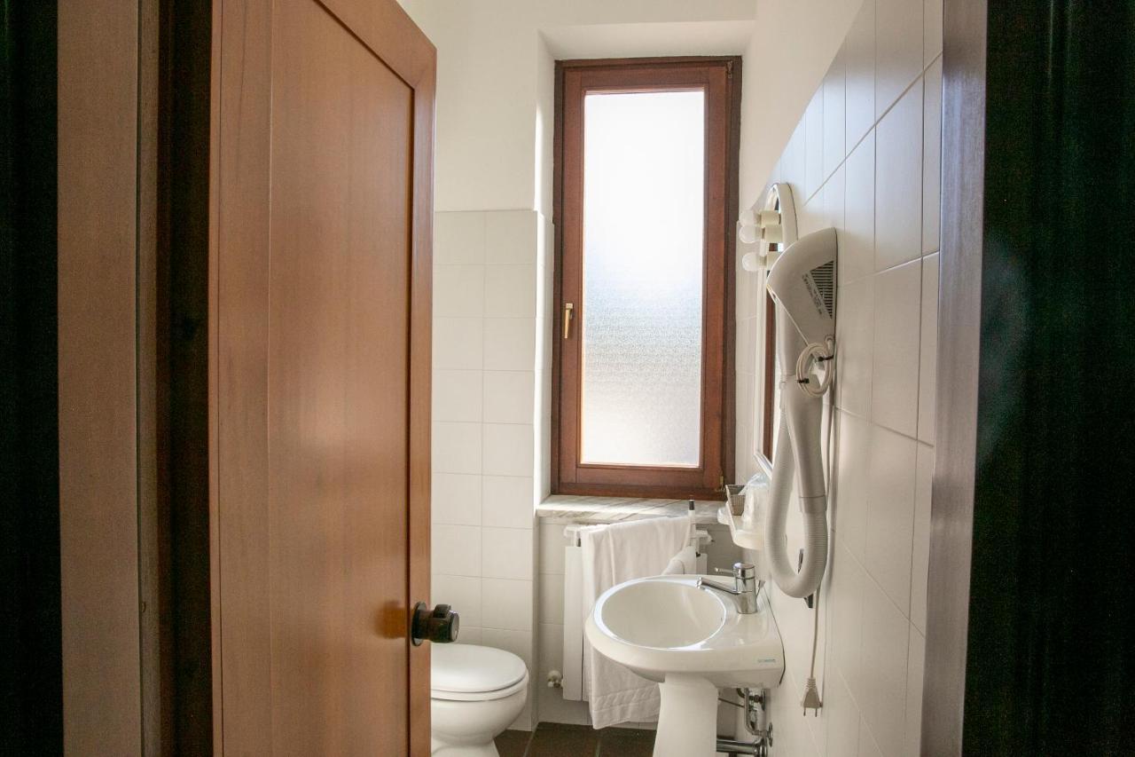 La Villetta Food & Drink Rooms For Rent - No Reception - LʼAquila المظهر الخارجي الصورة